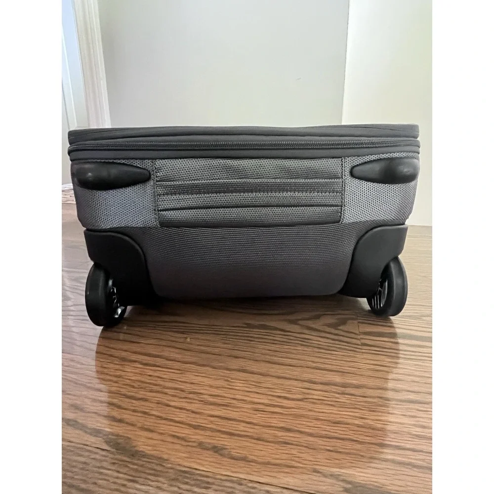 Tumi T-Tech Grey Fabric Rolling 22
